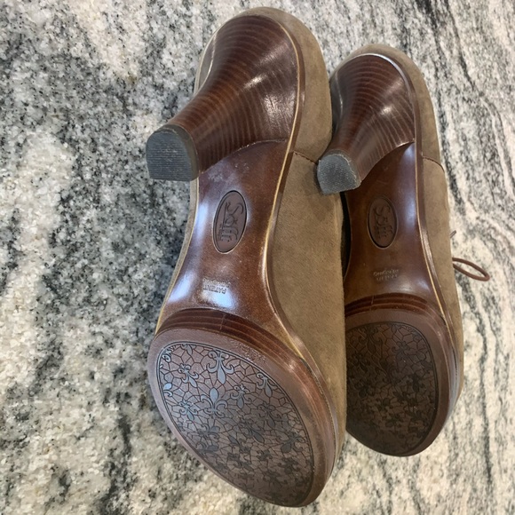 Sofft Suede Lace up Boots - Picture 9 of 9